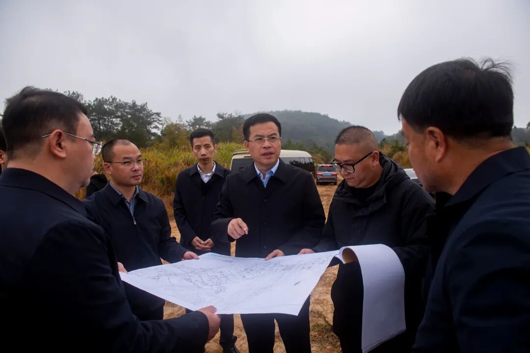 县长吴志朴开展安全生产日检查活动